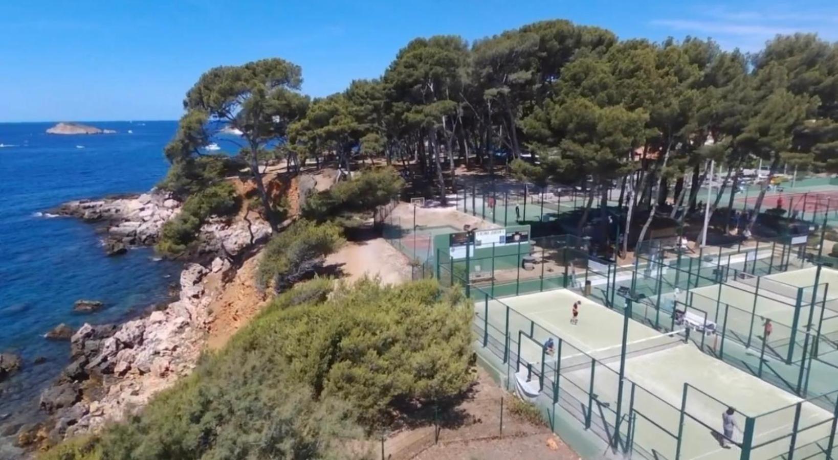 Logement Vue Mer Splendide - Situe A 50 Metres Du Bord De Mer Et 2 Minutes Des Plages - Bandolina المظهر الخارجي الصورة